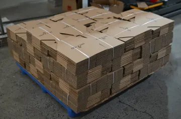 Mẫu MP-045: Thùng carton gấp phẳng, buộc kiện trên pallet — không in, Minh Phúc sản xuất