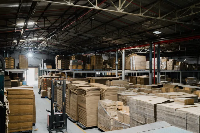Kho thành phẩm bao bì carton giấy tái chế tại nhà máy Minh Phúc