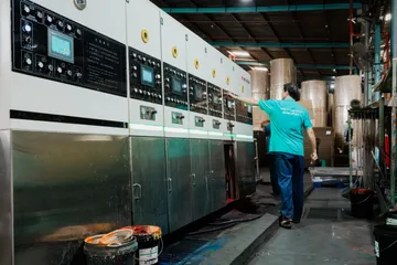Khu vực kho và nguyên liệu giấy tại Minh Phúc