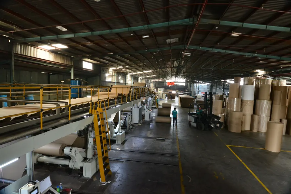 Toàn cảnh dây chuyền tạo sóng tại nhà máy Minh Phúc
