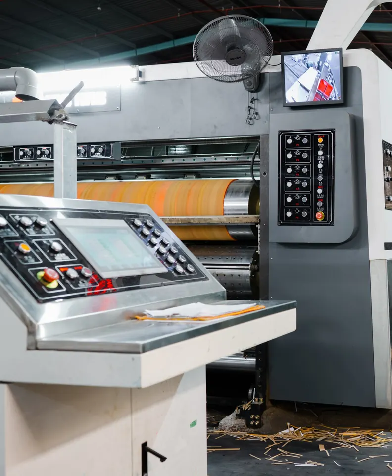 Bảng điều khiển máy in flexo in thùng carton
